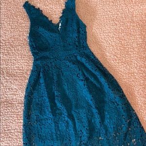 ASTR The Label - V NECK LACE fit n flare Sz. S